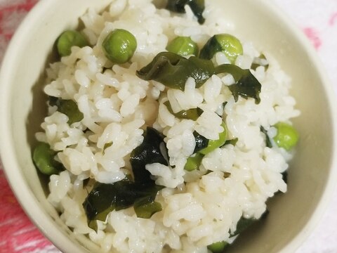 わかめとピースのご飯